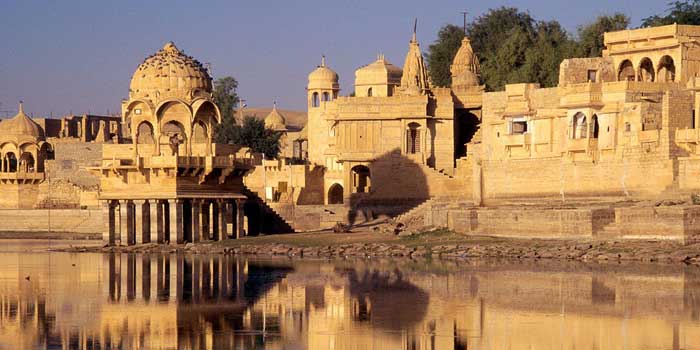 Cultural Immersion: A Private Tour of Rajasthan's Palaces and Forts