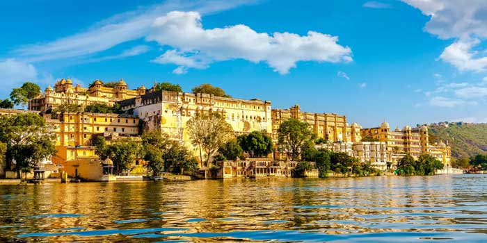 Explore Golden Triangle with Pushkar and Udaipur, The Two Gems of Rajasthan