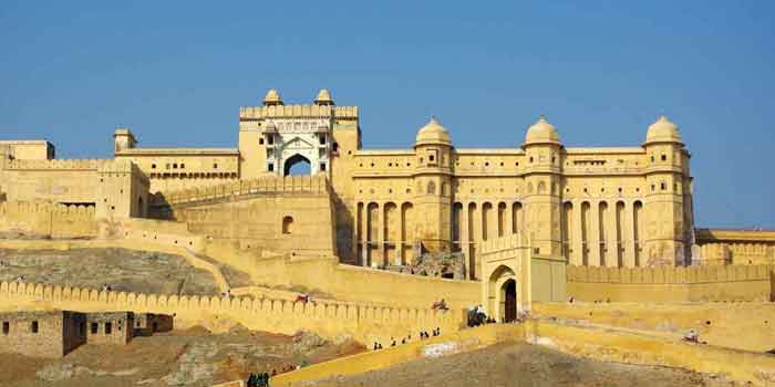 Exploring Rajasthan's Royal Heritage: Top Palaces and Forts to Visit