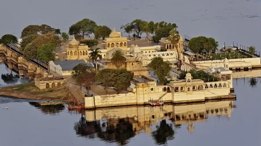 Luxury India Tour Packages for Solo Female Travelers | Safe & Private Travel