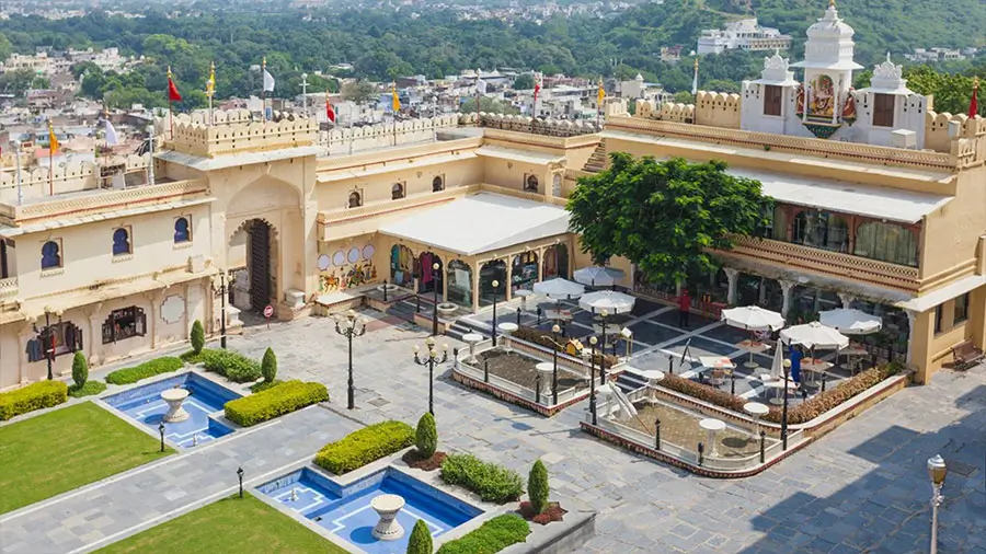 Luxury Houseboats in Udaipur | Exclusive Lake Pichola Stay Experience