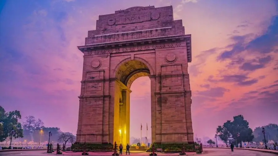 Cost Comparison: Luxury Tour Packages – North India vs South India