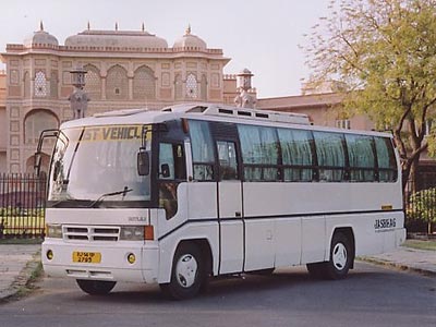 Private Driver with Coach in India for groups