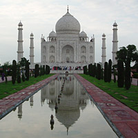 Early morning visit to the Taj Mahal