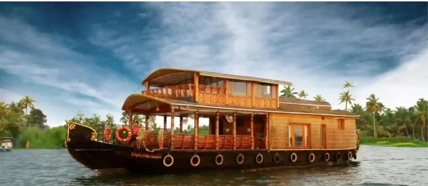 Golden Triangle Tour with Mumbai & Kerala Holiday Package